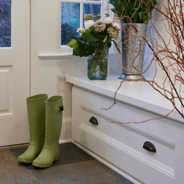 mudroom design for shoe storage